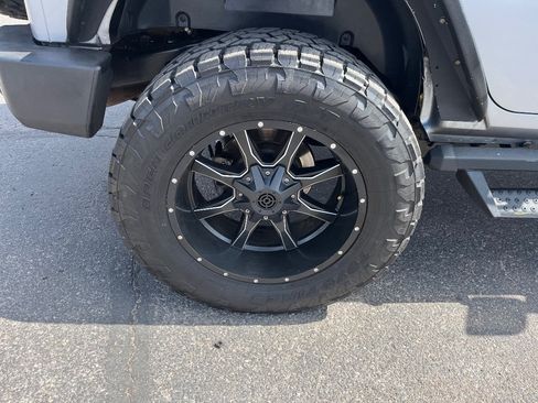 Used 2016 Jeep Wrangler Unlimited Sport w/ Max Tow Package AWD/4WD image 38