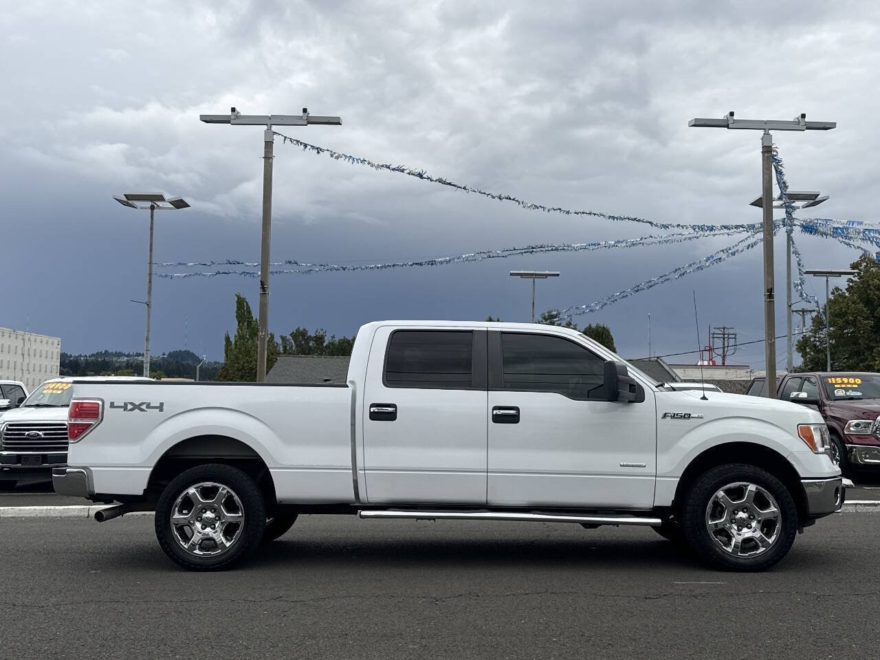 Used 2014 Ford F150 XLT w/ Equipment Group 302A Luxury AWD/4WD image 9