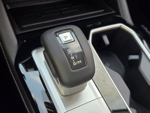 New 2025 Mitsubishi Outlander SE image 24