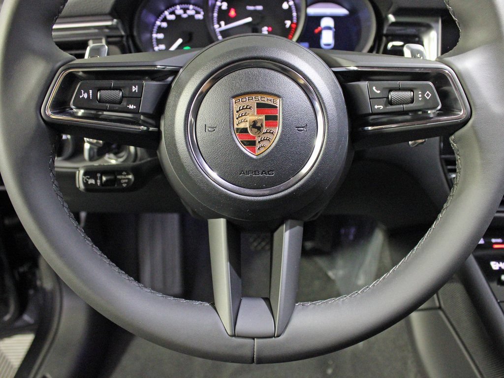 Certified 2026 Porsche Macan AWD/4WD image 21