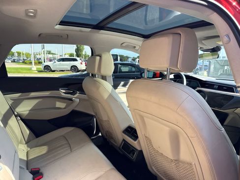 Used 2019 Audi e-tron Premium Plus AWD/4WD image 12