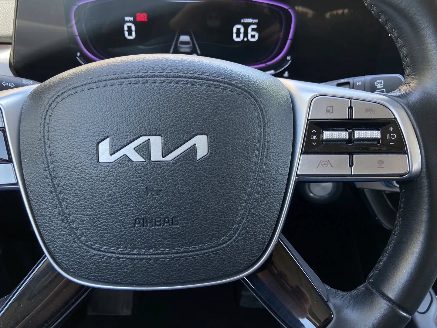 Used 2025 Kia Telluride S AWD/4WD image 16