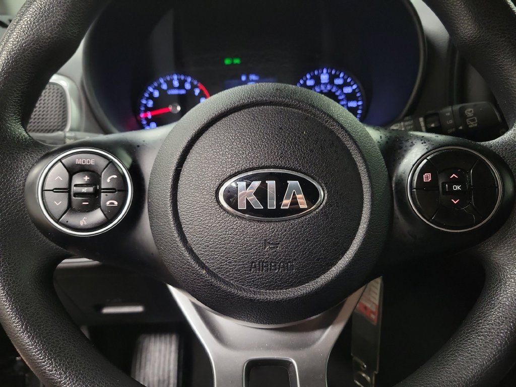 Used 2020 Kia Soul LX FWD image 22