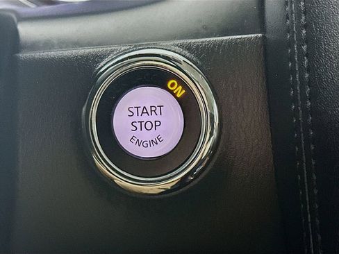 Used 2024 Nissan Armada SL image 28