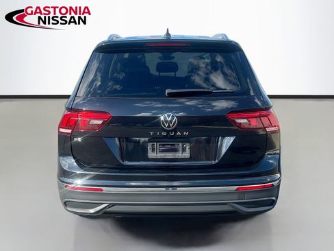 Used 2024 Volkswagen Tiguan SE image 7