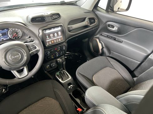 Used 2023 Jeep Renegade Latitude w/ Sun/Sound Group AWD/4WD image 23