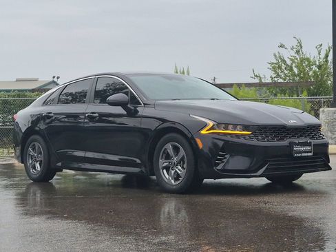 Used 2021 Kia K5 LXS FWD image 7