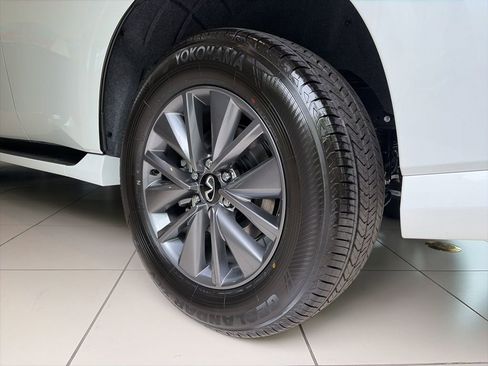 New 2026 INFINITI QX80 Pure RWD image 3