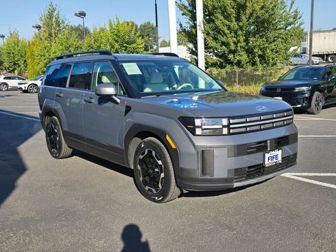 Used 2025 Hyundai Santa Fe SEL image 8