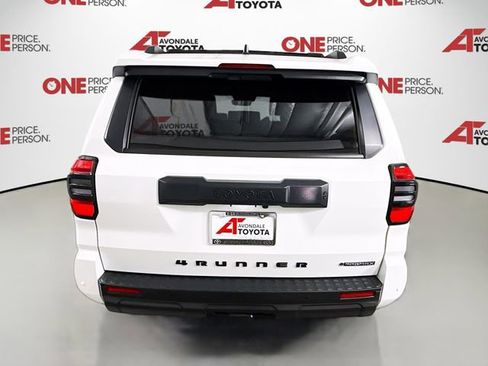 Certified 2025 Toyota 4Runner TRD Off-Road Premium AWD/4WD image 7