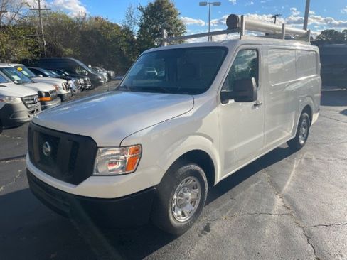 Used 2019 Nissan NV 2500 SV image 1