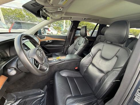 Used 2018 Volvo XC90 T6 Inscription w/ Convenience Package AWD/4WD image 4