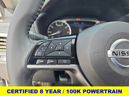 Used 2022 Nissan Altima 2.5 SV w/ SV Premium Package image 16