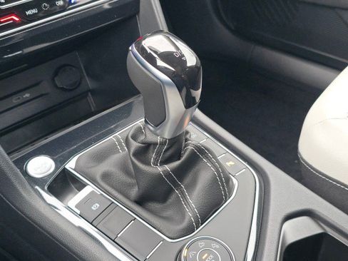 New 2026 Volkswagen Taos SE AWD/4WD image 36