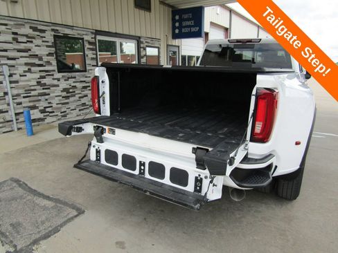 Used 2023 GMC Sierra 3500 Denali w/ Denali Ultimate Package AWD/4WD image 27