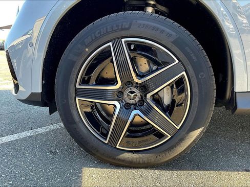 Used 2026 Mercedes-Benz GLC 300 4MATIC image 11