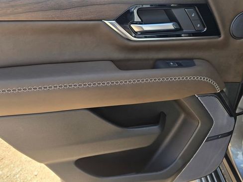 New 2026 GMC Yukon Denali Ultimate AWD/4WD image 13