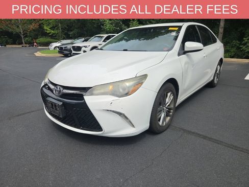 Used 2015 Toyota Camry SE FWD image 3