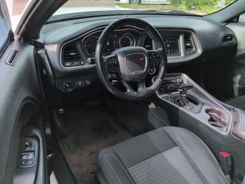 Used 2018 Dodge Challenger SXT RWD image 14