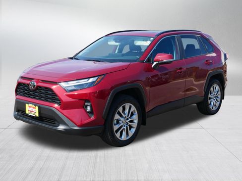 Used 2023 Toyota RAV4 XLE Premium AWD/4WD image 3