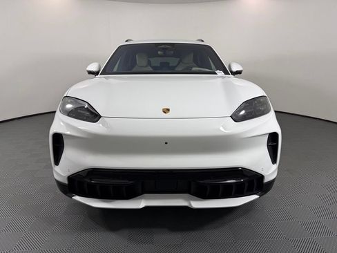 New 2026 Porsche Cayenne Electric AWD/4WD image 10