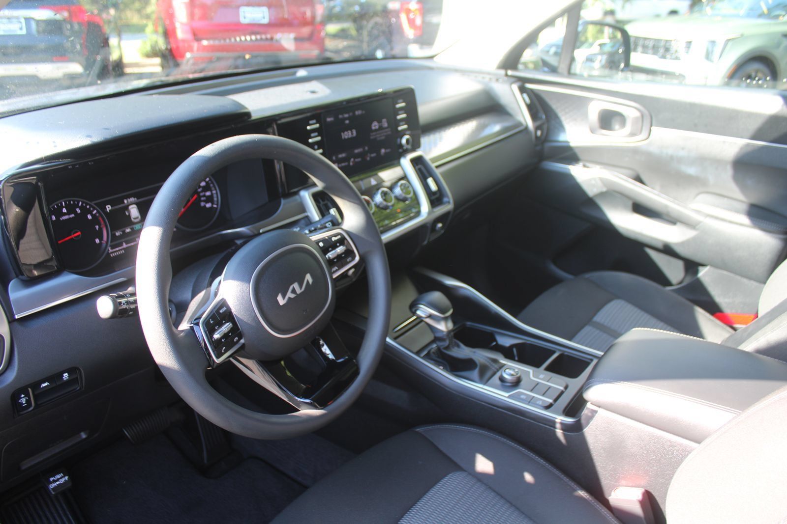Certified 2023 Kia Sorento LX FWD image 22
