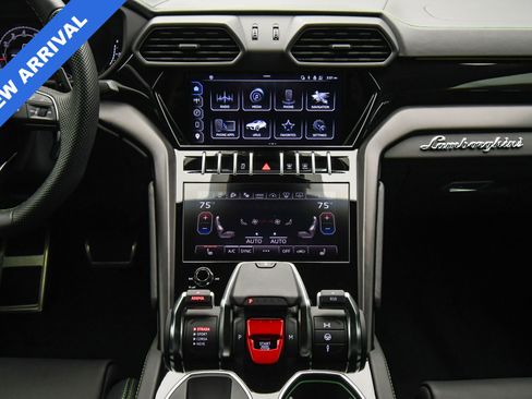 Used 2023 Lamborghini Urus S image 40
