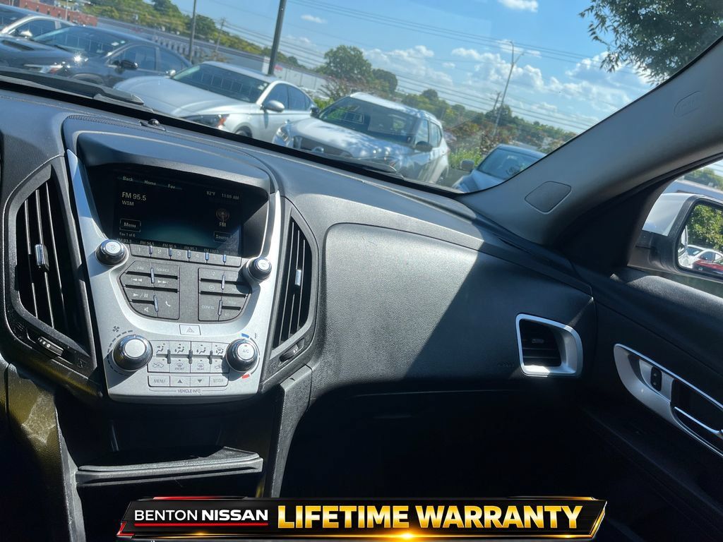 Used 2017 Chevrolet Equinox LT FWD image 15