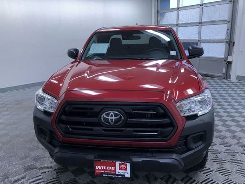 Certified 2019 Toyota Tacoma SR image 9