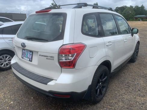 Used 2015 Subaru Forester 2.5i w/ Alloy Wheel Package AWD/4WD image 4