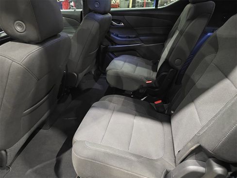 Used 2024 Chevrolet Traverse LT image 15