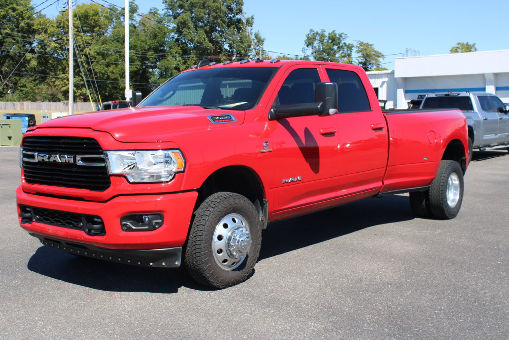 Used 2021 RAM 3500 Big Horn w/ Level 1 Equipment Group AWD/4WD image 4