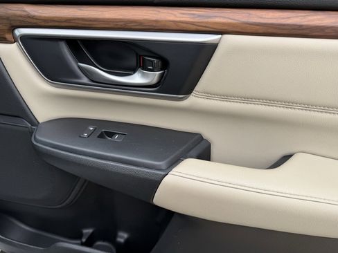 Used 2022 Honda CR-V Touring image 46