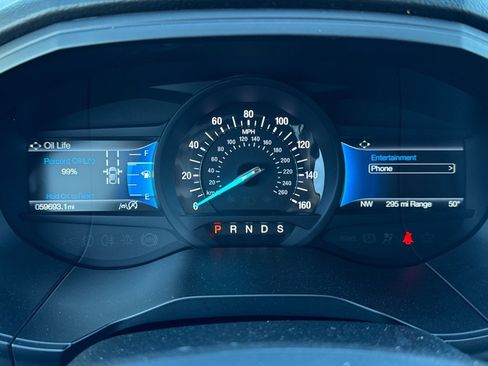 Used 2024 Ford Edge Titanium image 9