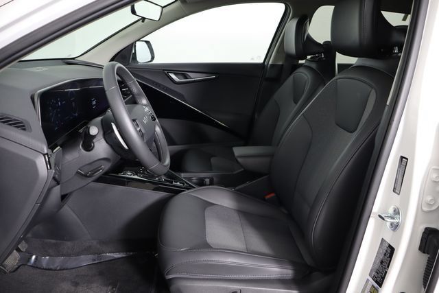 Certified 2024 Kia Niro Wind FWD image 7