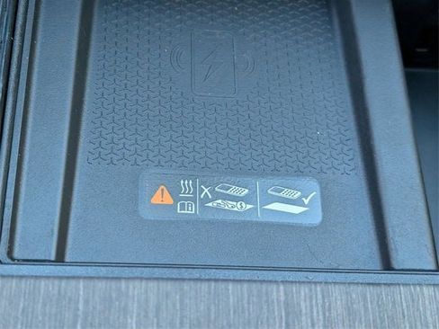 New 2026 GMC Acadia Denali w/ Super Cruise Package image 15