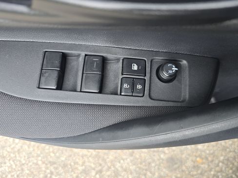 Used 2025 Toyota Corolla LE FWD image 25