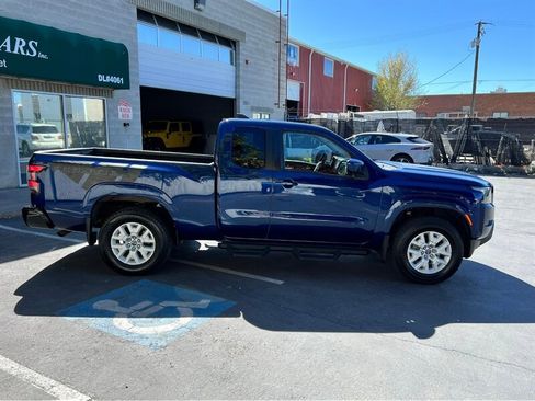 Used 2022 Nissan Frontier SV w/ Graphics Package image 8