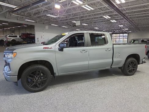 Used 2024 Chevrolet Silverado 1500 RST AWD/4WD image 3