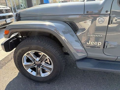 Used 2022 Jeep Wrangler Unlimited Sahara w/ LED Lighting Group image 12