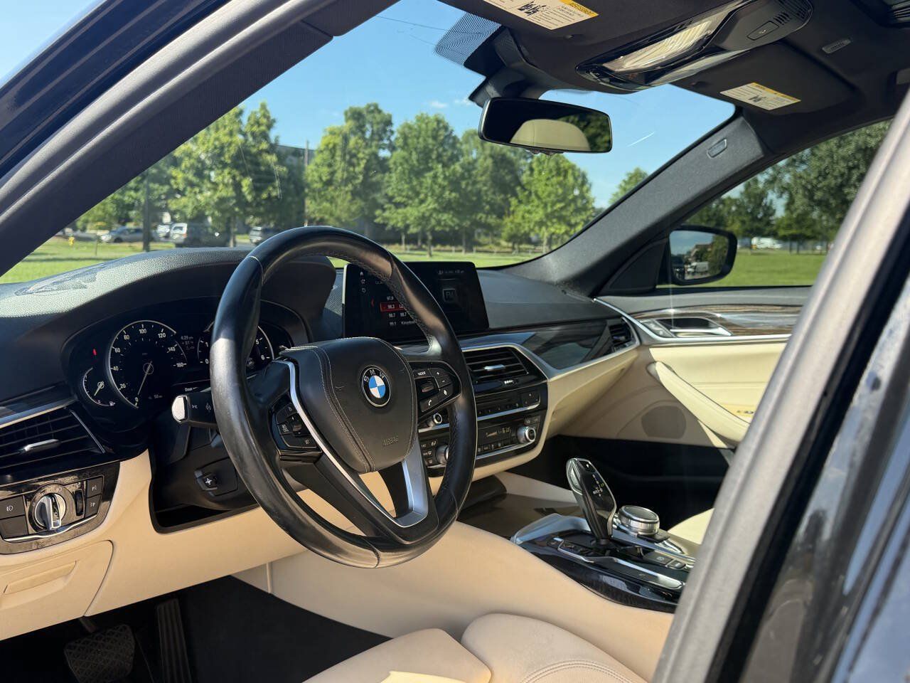 Used 2017 BMW 530i RWD image 14