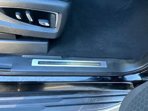 Used 2017 Cadillac Escalade ESV Luxury image 19