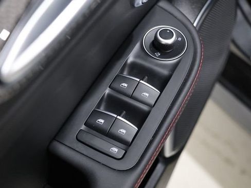 Used 2023 Alfa Romeo Giulia Estrema AWD/4WD image 13
