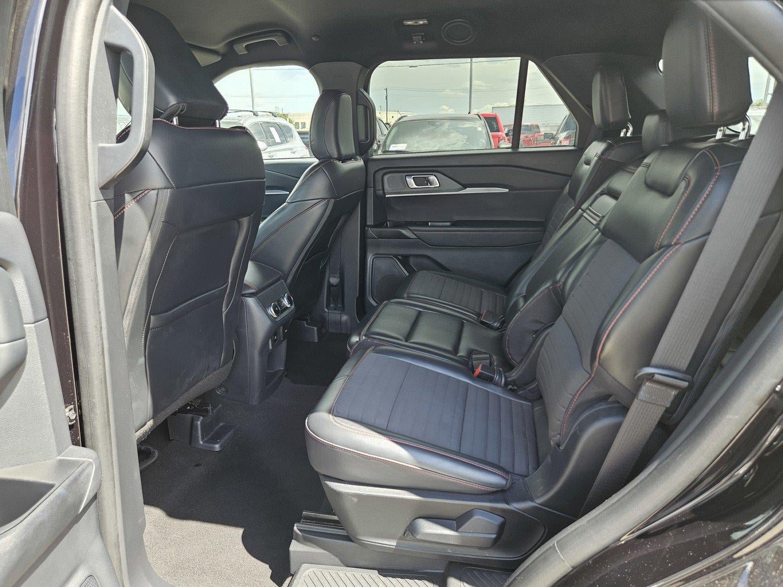 Certified 2025 Ford Explorer ST-Line w/ ST-Line Street Pack AWD/4WD image 9
