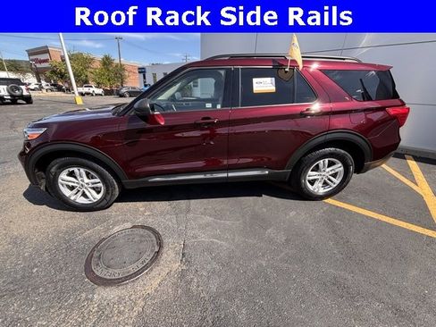 Certified 2022 Ford Explorer XLT w/ Equipment Group 202A image 4