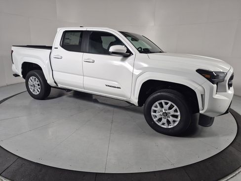 New 2025 Toyota Tacoma Limited image 6