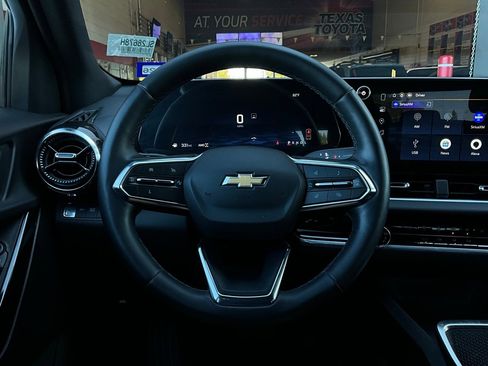 Used 2025 Chevrolet Equinox LT image 31