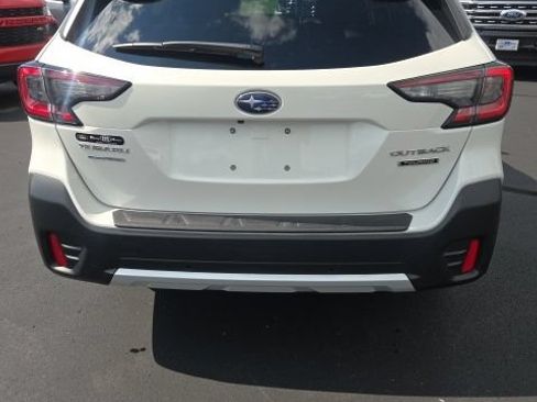 Used 2022 Subaru Outback Touring w/ Popular Package #2 AWD/4WD image 6
