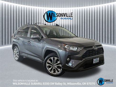 Used 2020 Toyota RAV4 XLE Premium image 1