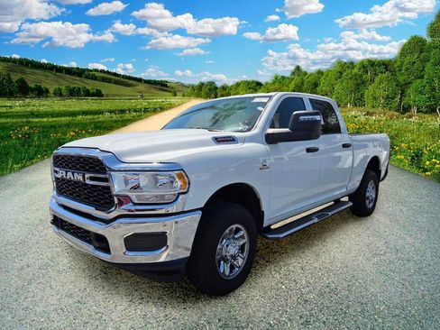 Used 2024 RAM 3500 Tradesman w/ Chrome Appearance Group AWD/4WD image 3